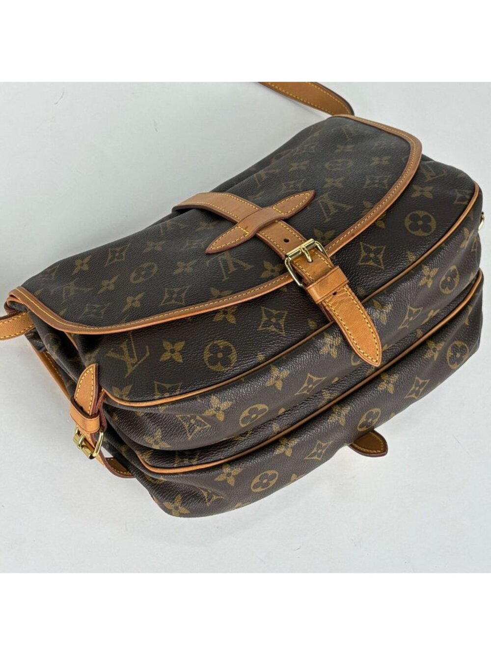 Louis Vuitton Saumur 30 Crossbody Shoulder Bag Monogram Brown - Picture 2 of 9